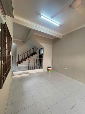 Johor Jaya Ros Merah Double Storey Terrace House For Rent 1