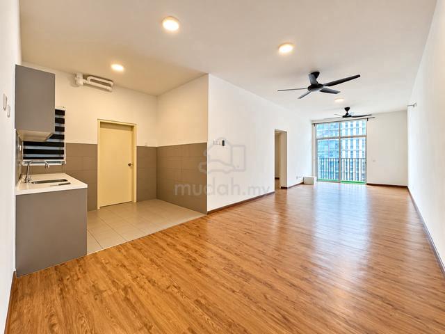 LakeFront Residence 1