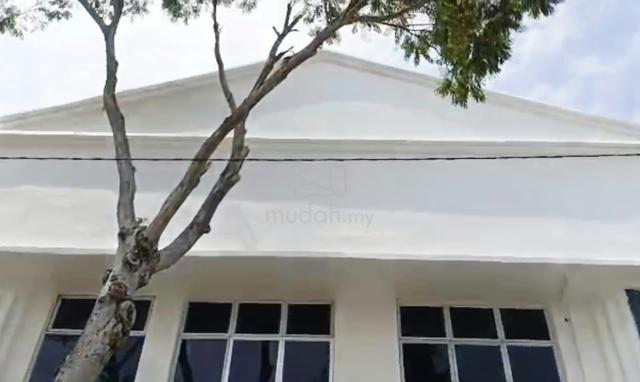 1.5 storey Light Industrial shop 1