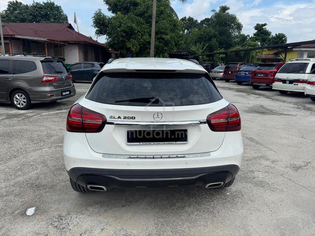2018 Mercedes Benz GLA-CLASS 1.6 200 (LOAN KEDAI) - 4