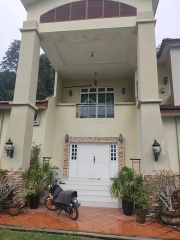 Rare Large Land Bungalow Bayan Lepas Peaceful Environment For Sale 1