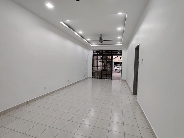 Pelangi Indah / Single Storey Landed House / Near Ulu Tiram 1