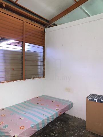 Rumah untuk dijual di pekan rembau 3