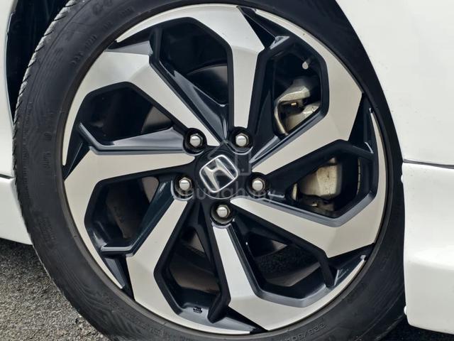 \Honda ACCORD 2.0 VTi-L L/T P.STRT R.CMR ELTRC.LTR - 2