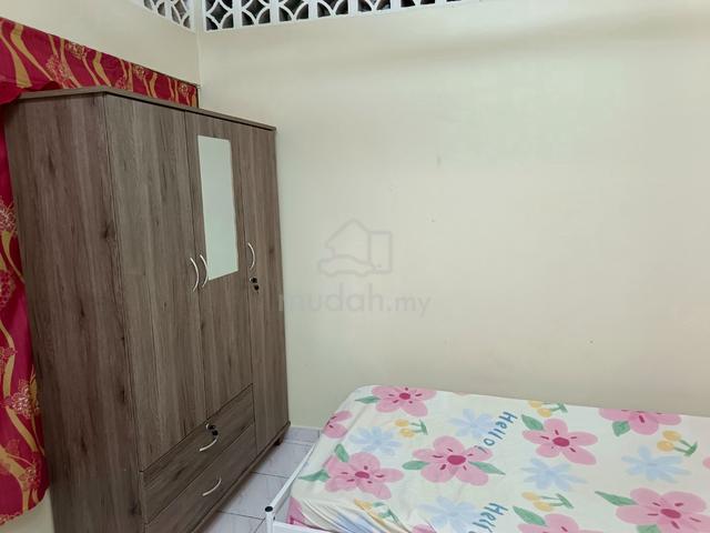 Room for rental at Taman Klang Jaya 1