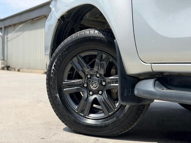 MIL-29K WITH COVER 2022 Toyota HILUX 2.4 E (A) - 5