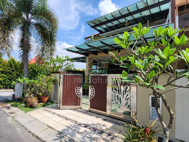 Semi-D Cluster Corner Lot, Ampang Saujana 1