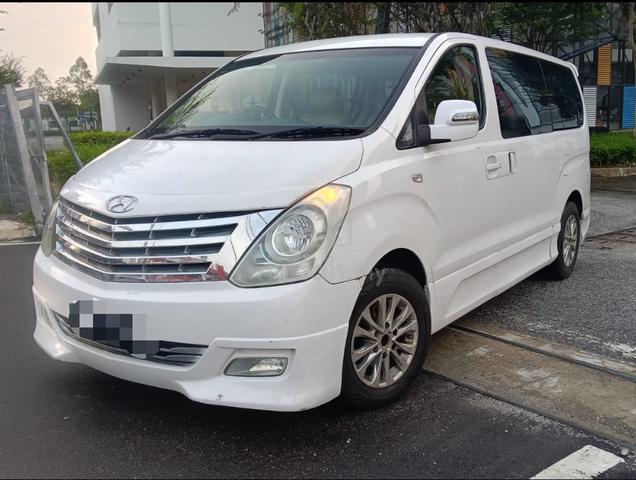 2013 Hyundai GRAND STAREX 2.5 ROYALE FACELIFT (A) - 4