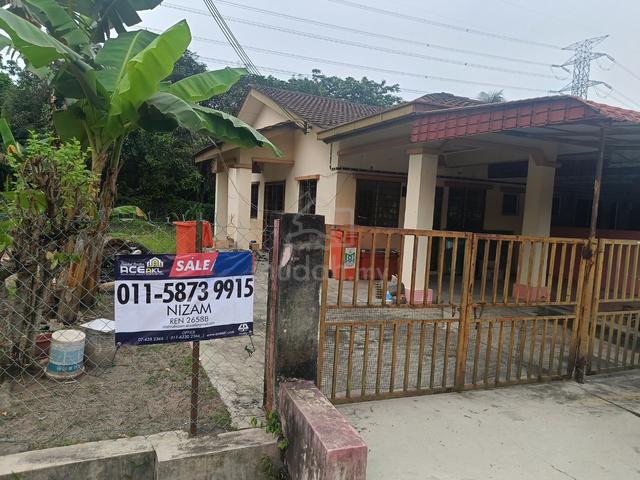 Corner Lot Single Storey Terrace Taman Semenyih Impian , Semenyih 1