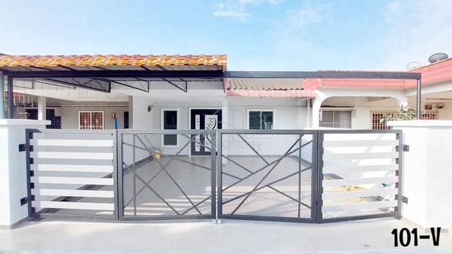 FULLY RENO & EXTENDED !! 23x70 3R2B Teluk Pulai Single Sty House Klang 1