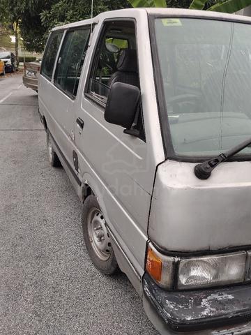 Nissan Vanette c22 - 3