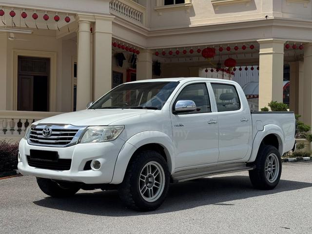 2012 Toyota HILUX 2.5 G VNT FACELIFT (A) - 2