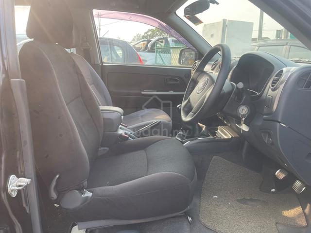 2009 Isuzu D-MAX 2.5 (M) - 5