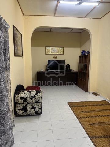 Sri Skudai Single Storey Terrace for Sale with RENOVATION 1