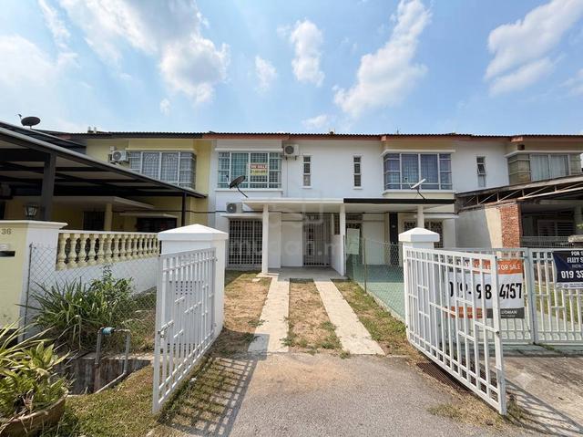 PRIME LOCATION!! 2-STOREY BANDAR TASIK KESUMA, Beranang 1
