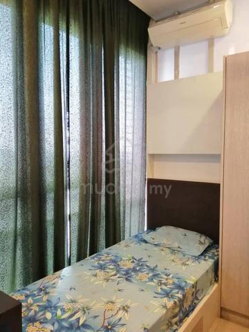 Corner Room @ Gardenplaza Cyberjaya (Females only Unit) 1