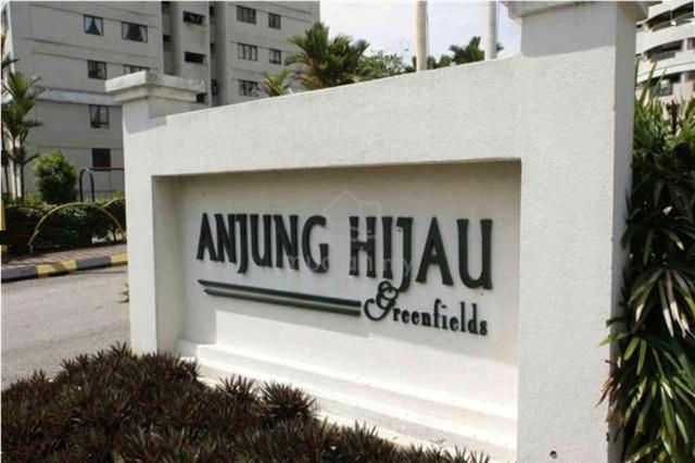 Anjung Hijau (Greenfields) 1
