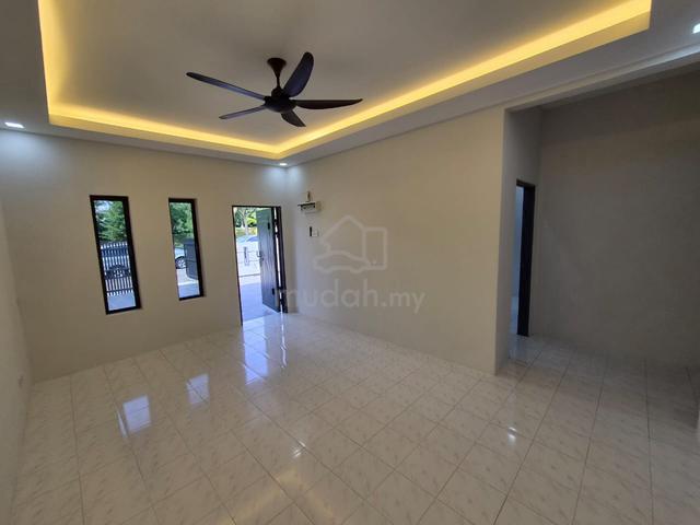 RENOVATED🔥Single Storey Bandar Putra, Kulai for Sale🔥 1