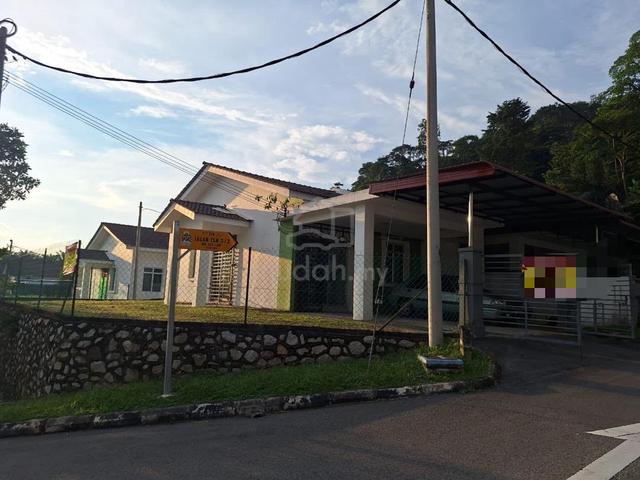 Corner lot Single Storey Taman Nadiah Tampin 1