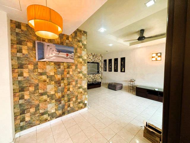 Double Storey Terrace @ Bukit Subang Elmina for sale 1