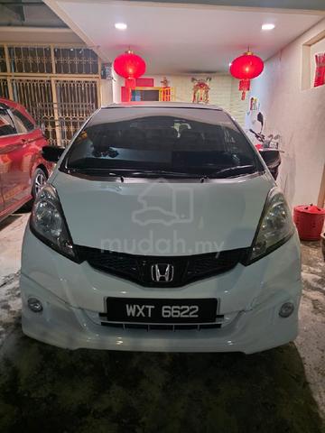 2013 Honda JAZZ 1.5 FACELIFT (A) - 2