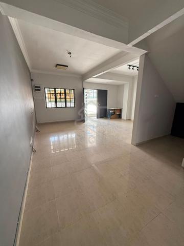 Double Storey House For Rent 1