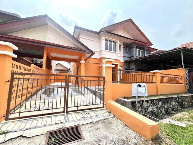 MURAH 💥 2 Storey Semi-D Cluster Lorong Az-zaharah Bandar Puncak Alam 1