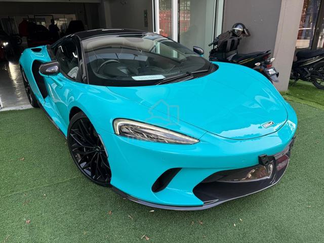 2023 McLAREN GT 4.0L V8 TWIN-TURBO 620HP Carbon - 2