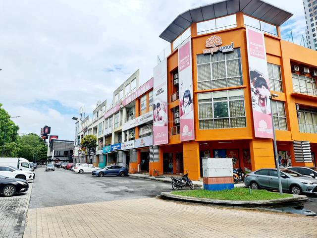 4.5%ROI 3sty Shop Lot Taman Tasik Prima Puchong Bandar Puteri Utama 3