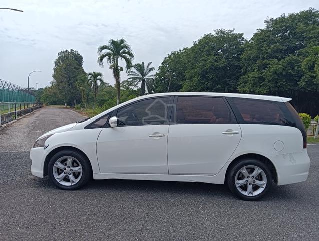 2009 Mitsubishi GRANDIS 2.4 FACELIFT (A) - 1
