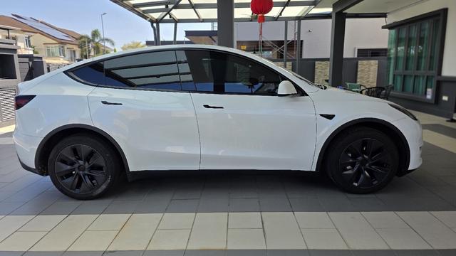 2024 Tesla Model Y Long Range (A) AWD Local Spec - 5