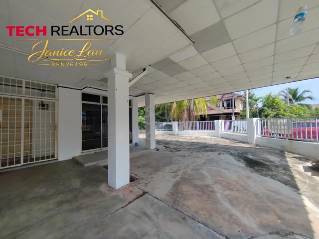 Great Deal !! Corner lot Single Storey Terrace at Laguna Merbok 1
