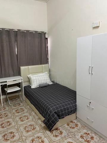 MASTER BEDROOM & TWIN SHARING ROOM @Tmn MELAWATI utk LELAKI 1