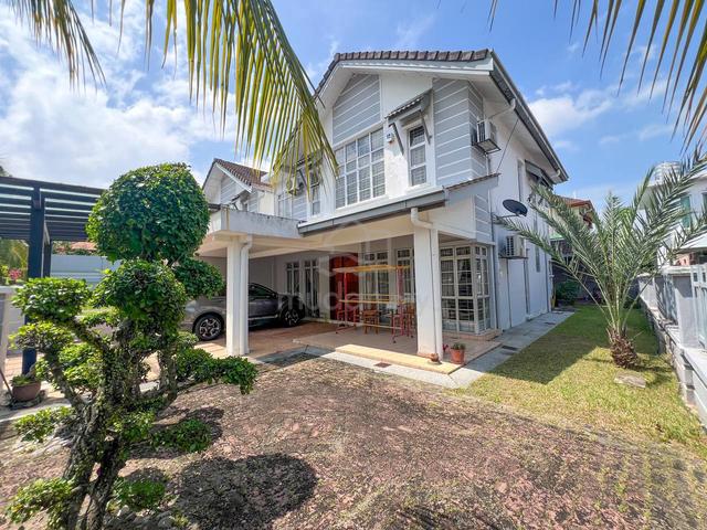 MURAH! 2 Storey Semi-D at Laman 2, Bandar Sri Putra, Bangi 1