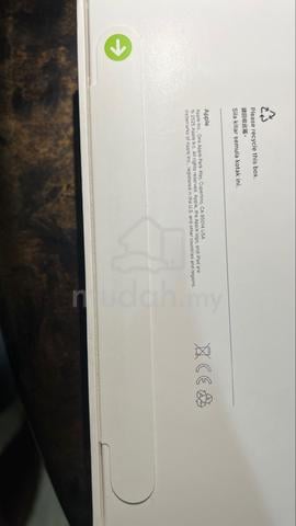 iPad A16 New In Box - photo 3 of 3