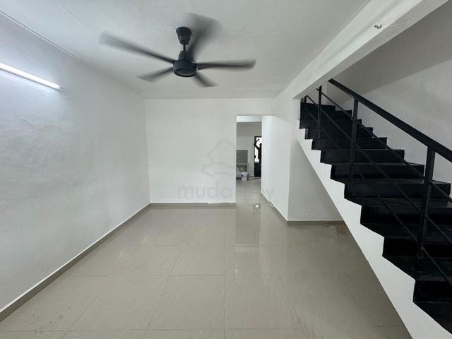 Johor Jaya Jalan Teratai low cost good location for sale 3