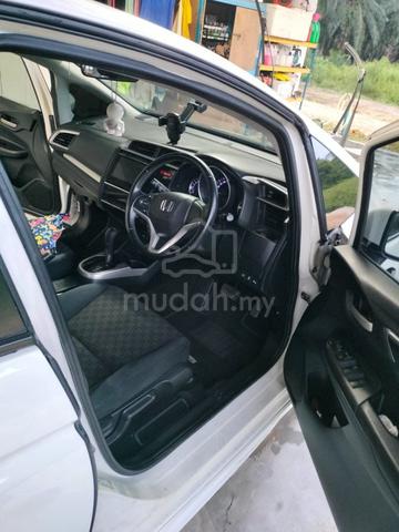 2014 Honda JAZZ 1.5 V (A) - 4