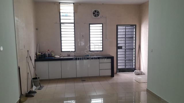 3Storey Terrace House @Bangi Avenue for Rent! Partially furnished! 1