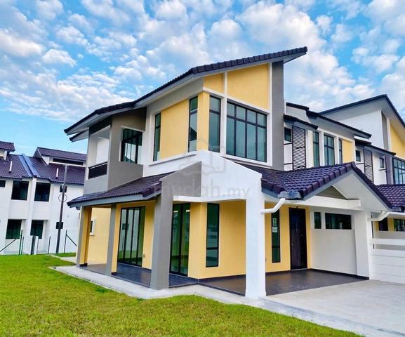 Bandar Tiram/ 2 Storey Teres/ Corner Lot/ Unblock View/ Original Unit 1
