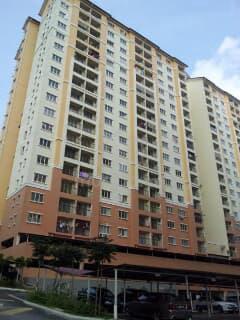 Lakeview Apartments 1