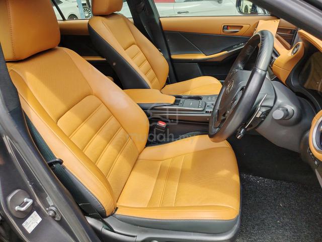 2021 Lexus IS300 Version L Sun Roof 7,000km 4.5B - 5