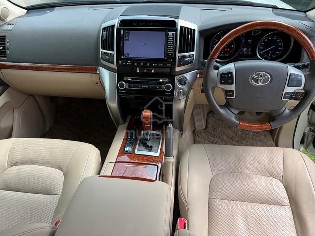2013 Toyota LANDCRUISER 4.6 ZX (URJ202W) (A) - 5