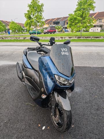 Yamaha NMAX V2 2023 like new Direct owner - photo 3 of 8