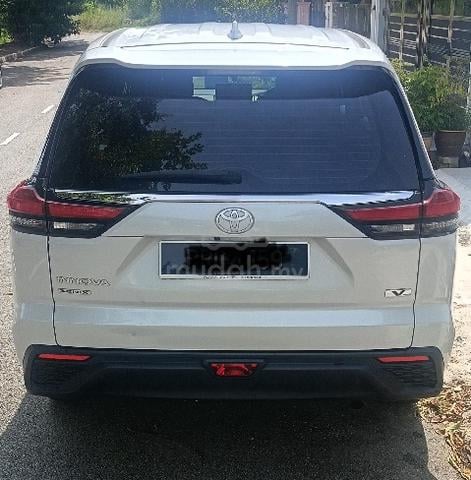 2024 Toyota INNOVA 2.0 ZENIX V MY23 AG10 (A) - 3