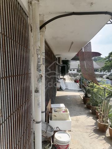 Intermediate ground floor shop in tmn anggerik cheras for sale 1