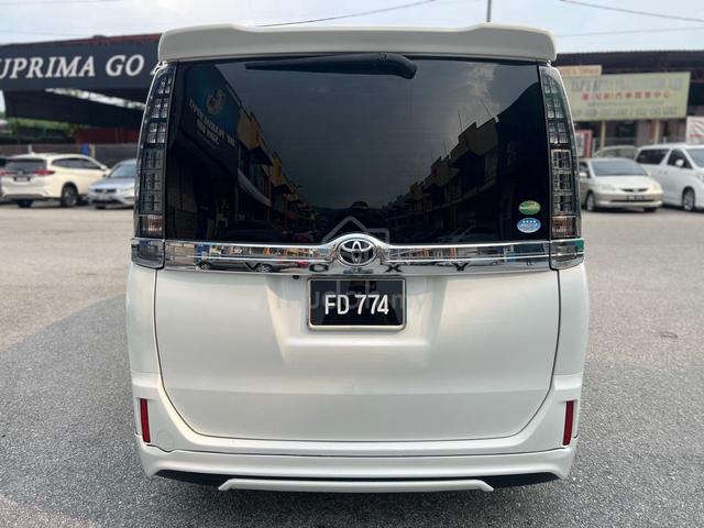 2016 Toyota VOXY 2.0 ZS (A)LOW MILEAGE NICE CAR - 4