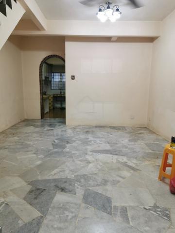 Double Storey House For Rent In Sri Gombak 1