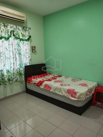 Small Bedroom for Rent 1