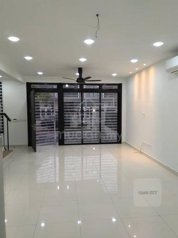 Elmina Valley 1 Double Storey Renovated Good Condition Shah Alam 1