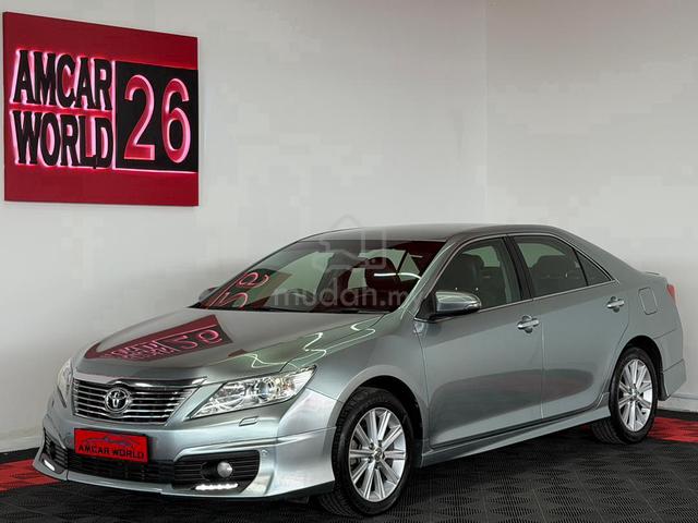 ORI13 Toyota CAMRY 2.5 V BLACK INTERIOR ONE OWNER - 1